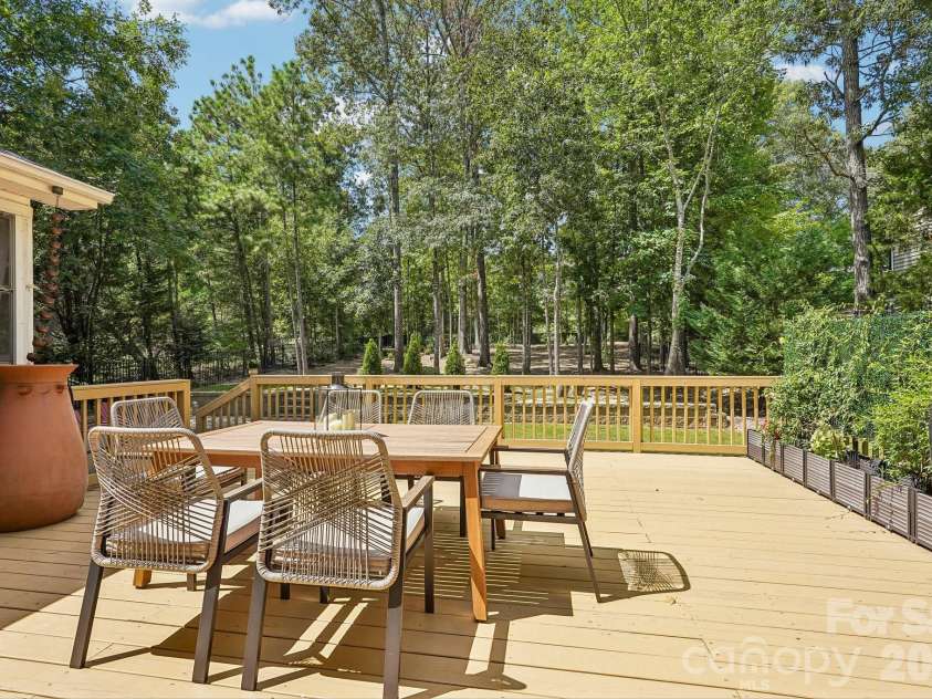 10823 Persimmon Creek Drive, Charlotte, NC 28227.  MLS# CAR4413690, YatesRealty ID 45944. 