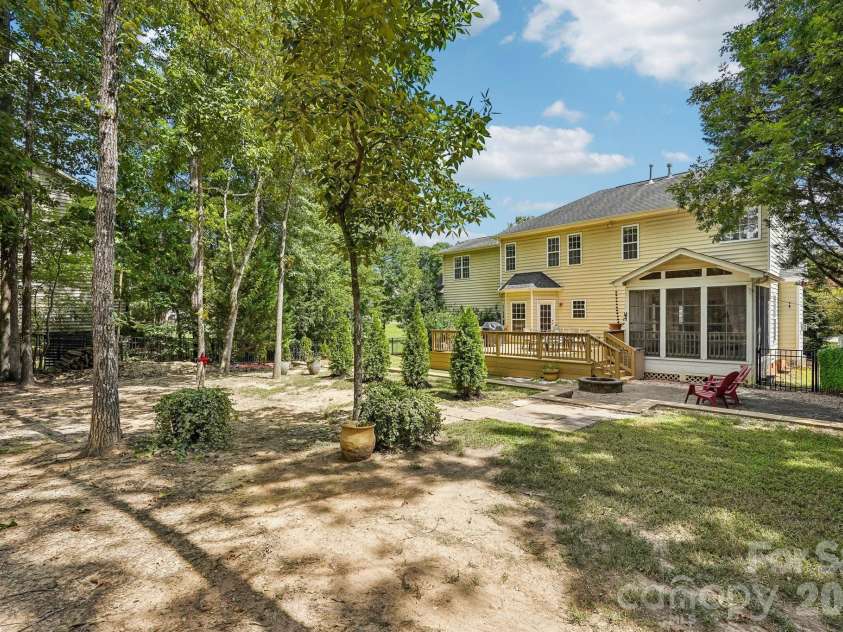 10823 Persimmon Creek Drive, Charlotte, NC 28227.  MLS# CAR4413690, YatesRealty ID 45944. 
