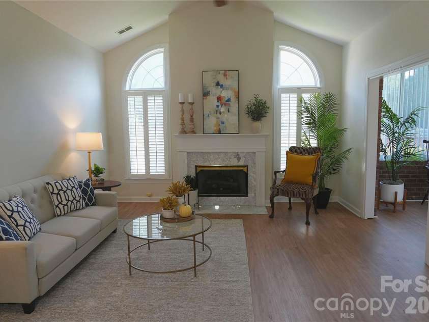 9920 Park Willow Drive, Charlotte, NC 28210.  MLS# CAR4414642, YatesRealty ID 45945. 