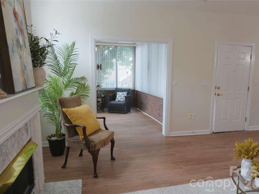 9920 Park Willow Drive, Charlotte, NC 28210.  MLS# CAR4414642, YatesRealty ID 45945. 