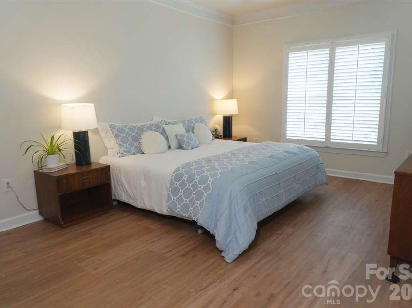 9920 Park Willow Drive, Charlotte, NC 28210.  MLS# CAR4414642, YatesRealty ID 45945. 