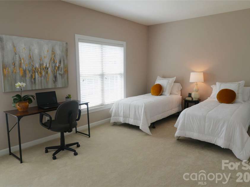 9920 Park Willow Drive, Charlotte, NC 28210.  MLS# CAR4414642, YatesRealty ID 45945. 