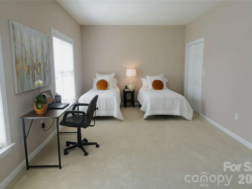 9920 Park Willow Drive, Charlotte, NC 28210.  MLS# CAR4414642, YatesRealty ID 45945. 