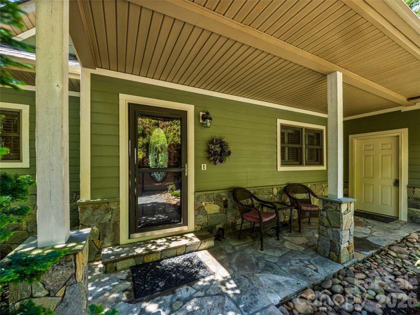 38 Mountain Crest Drive, Hendersonville, NC 28739.  MLS# CAR4416620, YatesRealty ID 45946. 