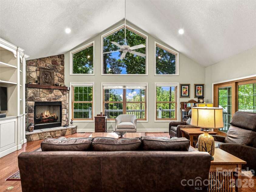 38 Mountain Crest Drive, Hendersonville, NC 28739.  MLS# CAR4416620, YatesRealty ID 45946. 
