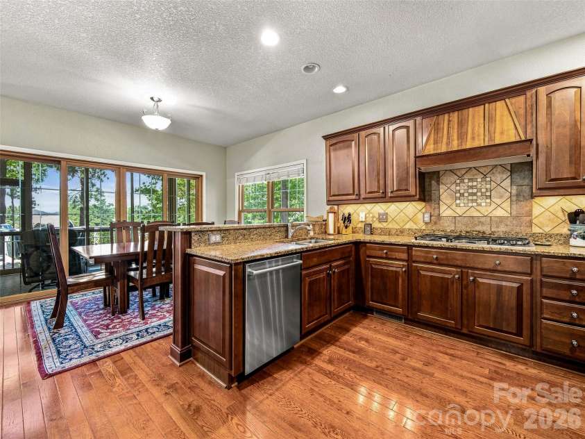 38 Mountain Crest Drive, Hendersonville, NC 28739.  MLS# CAR4416620, YatesRealty ID 45946. 