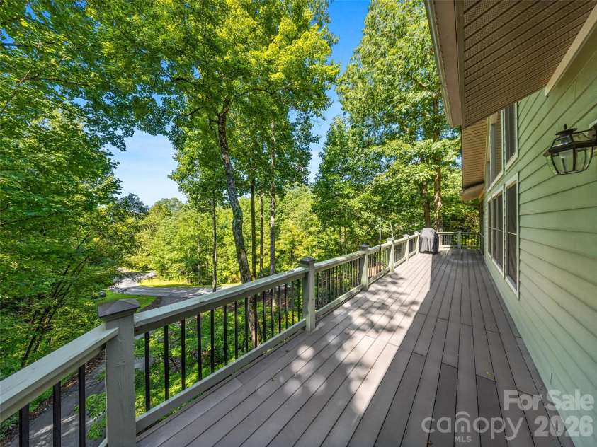 38 Mountain Crest Drive, Hendersonville, NC 28739.  MLS# CAR4416620, YatesRealty ID 45946. 