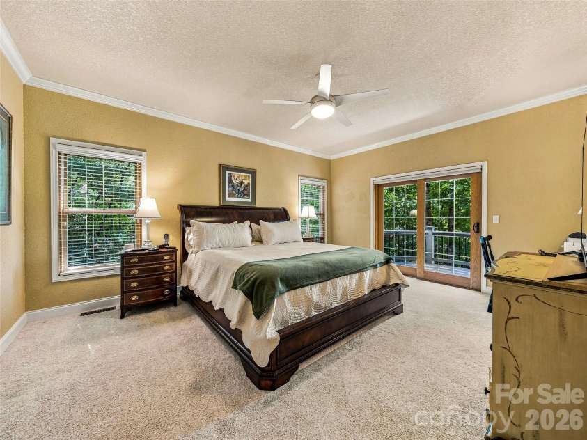 38 Mountain Crest Drive, Hendersonville, NC 28739.  MLS# CAR4416620, YatesRealty ID 45946. 
