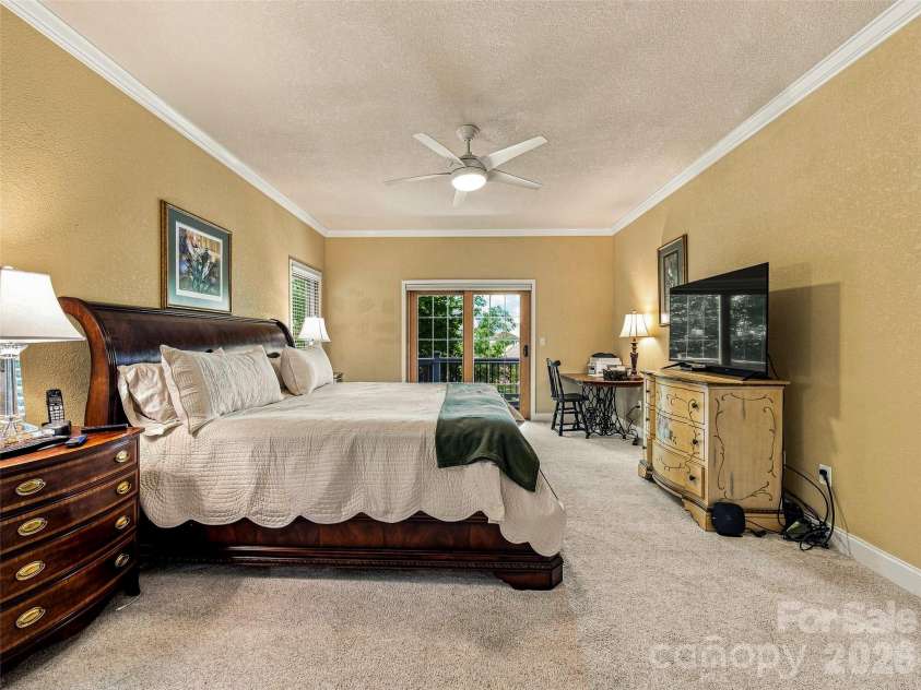 38 Mountain Crest Drive, Hendersonville, NC 28739.  MLS# CAR4416620, YatesRealty ID 45946. 