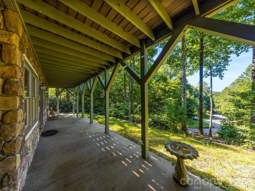38 Mountain Crest Drive, Hendersonville, NC 28739.  MLS# CAR4416620, YatesRealty ID 45946. 