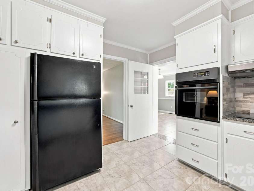 13128 Blacksmith Court, Matthews, NC 28105.  MLS# CAR4409935, YatesRealty ID 45947. 