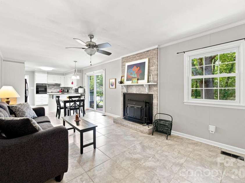 13128 Blacksmith Court, Matthews, NC 28105.  MLS# CAR4409935, YatesRealty ID 45947. 