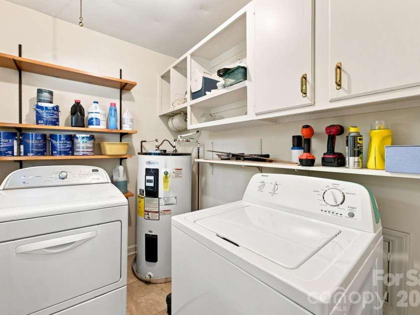 13128 Blacksmith Court, Matthews, NC 28105.  MLS# CAR4409935, YatesRealty ID 45947. 