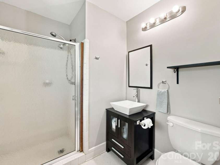 13128 Blacksmith Court, Matthews, NC 28105.  MLS# CAR4409935, YatesRealty ID 45947. 
