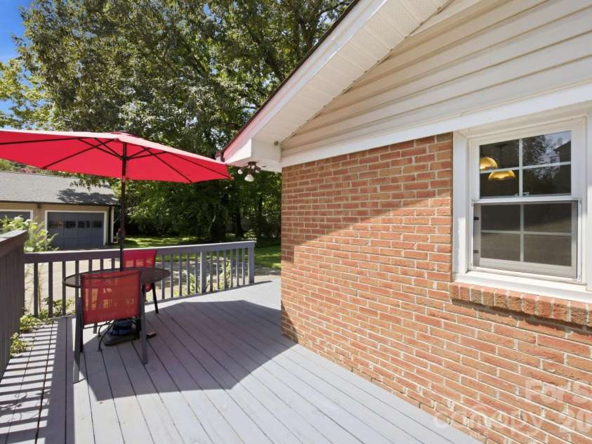 13128 Blacksmith Court, Matthews, NC 28105.  MLS# CAR4409935, YatesRealty ID 45947. 
