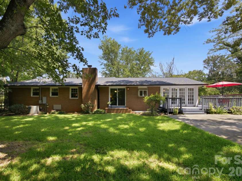 13128 Blacksmith Court, Matthews, NC 28105.  MLS# CAR4409935, YatesRealty ID 45947. 