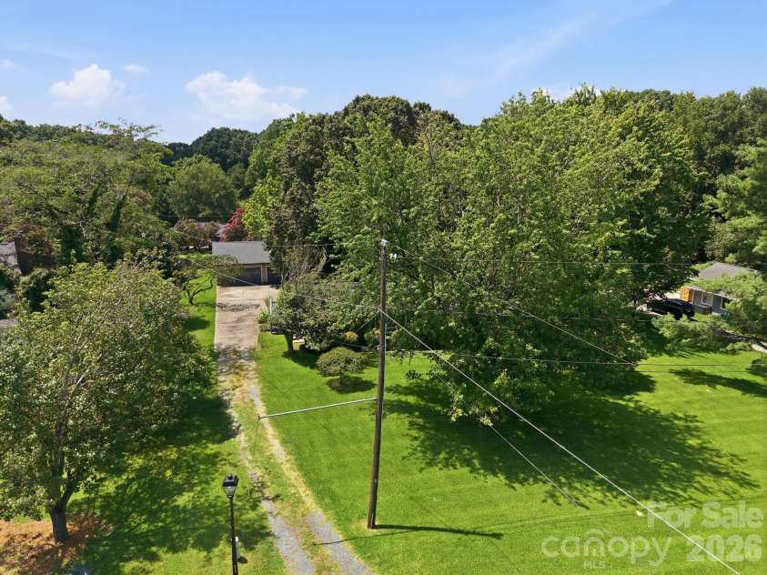 13128 Blacksmith Court, Matthews, NC 28105.  MLS# CAR4409935, YatesRealty ID 45947. 