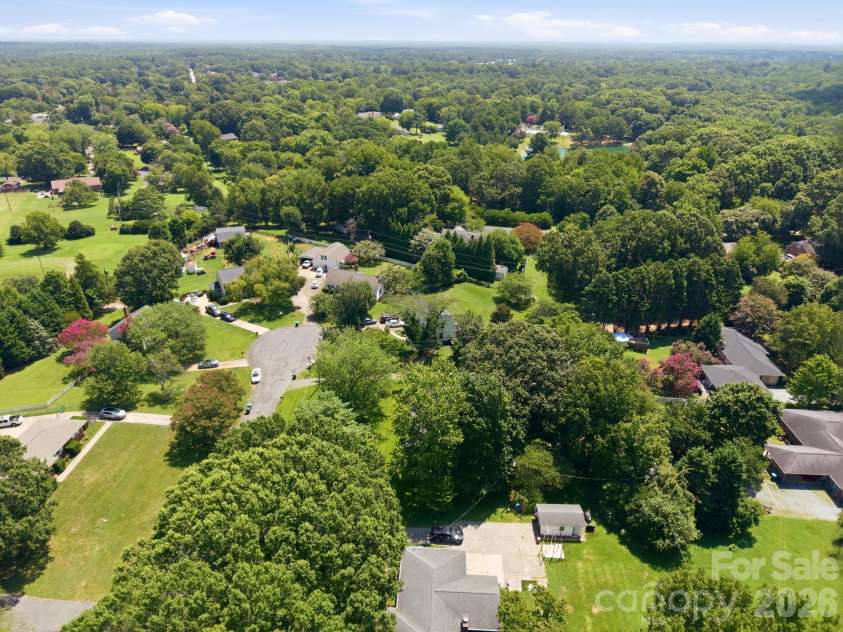 13128 Blacksmith Court, Matthews, NC 28105.  MLS# CAR4409935, YatesRealty ID 45947. 