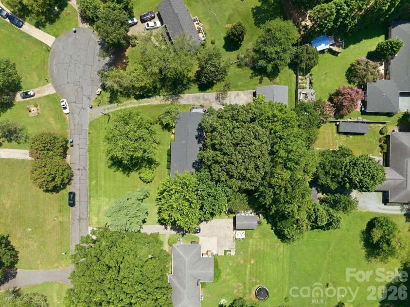 13128 Blacksmith Court, Matthews, NC 28105.  MLS# CAR4409935, YatesRealty ID 45947. 