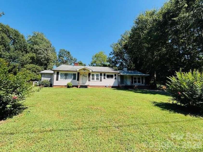 257 Maryland Drive, Forest City, NC 28043.  MLS# CAR4390677, YatesRealty ID 45950. 
