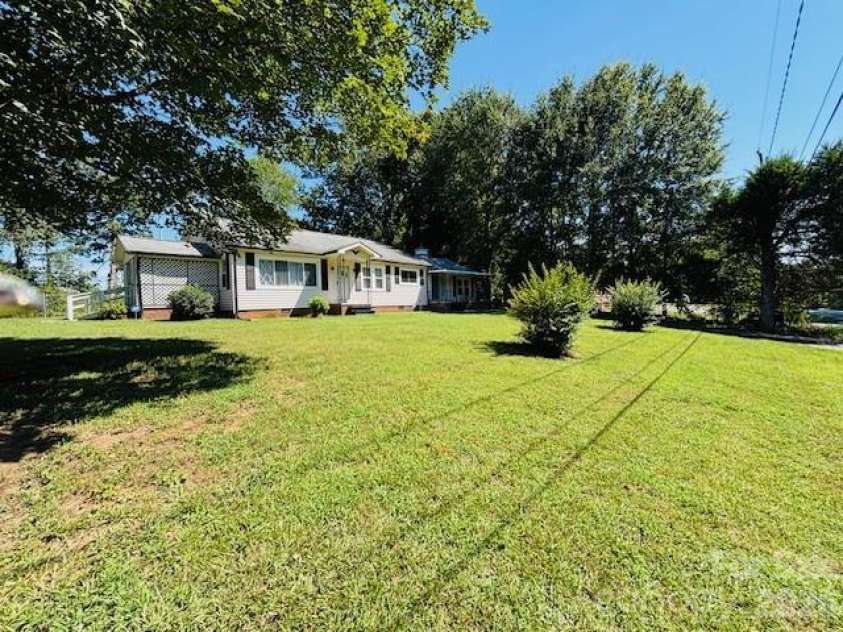 257 Maryland Drive, Forest City, NC 28043.  MLS# CAR4390677, YatesRealty ID 45950. 