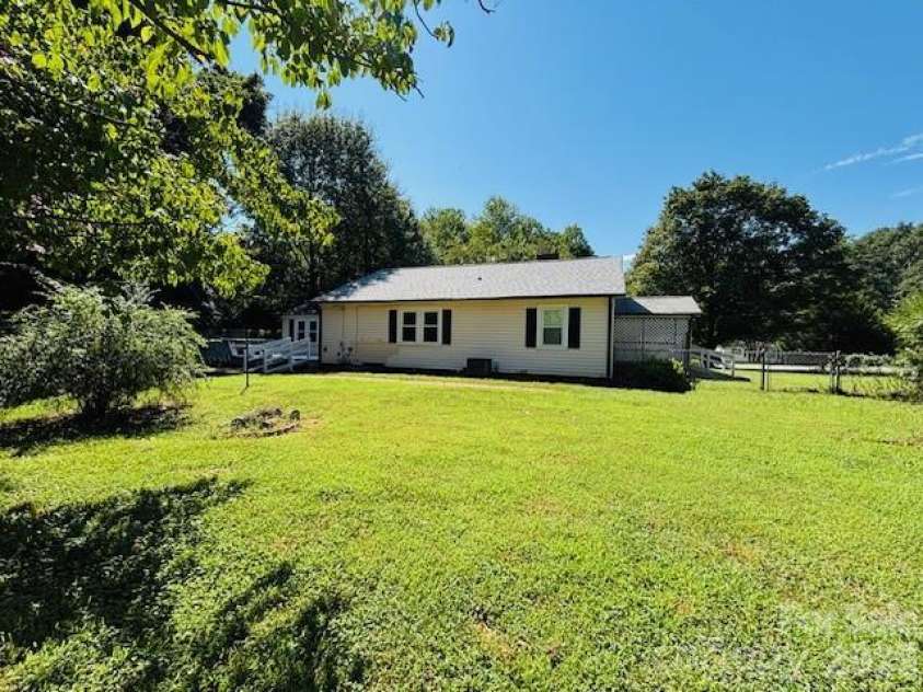257 Maryland Drive, Forest City, NC 28043.  MLS# CAR4390677, YatesRealty ID 45950. 