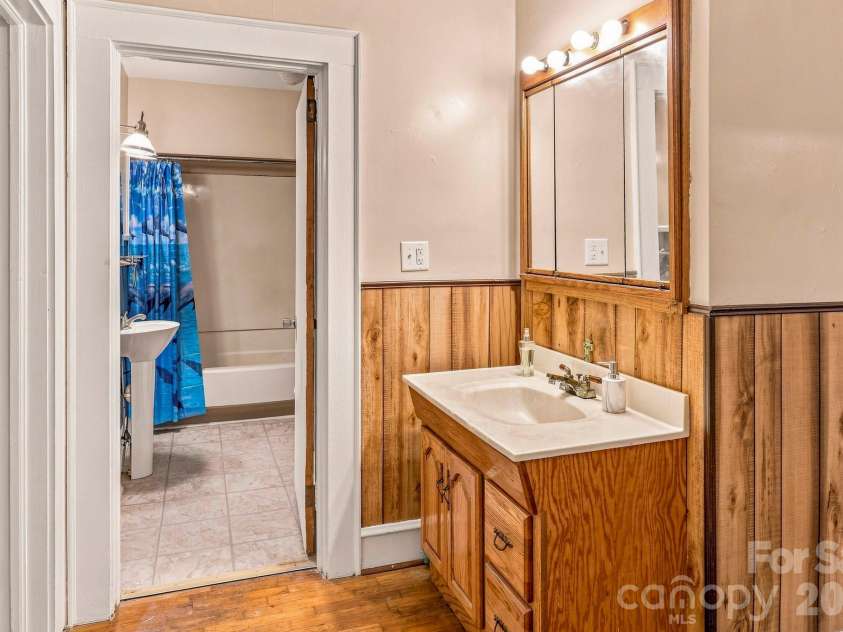 257 Maryland Drive, Forest City, NC 28043.  MLS# CAR4390677, YatesRealty ID 45950. 