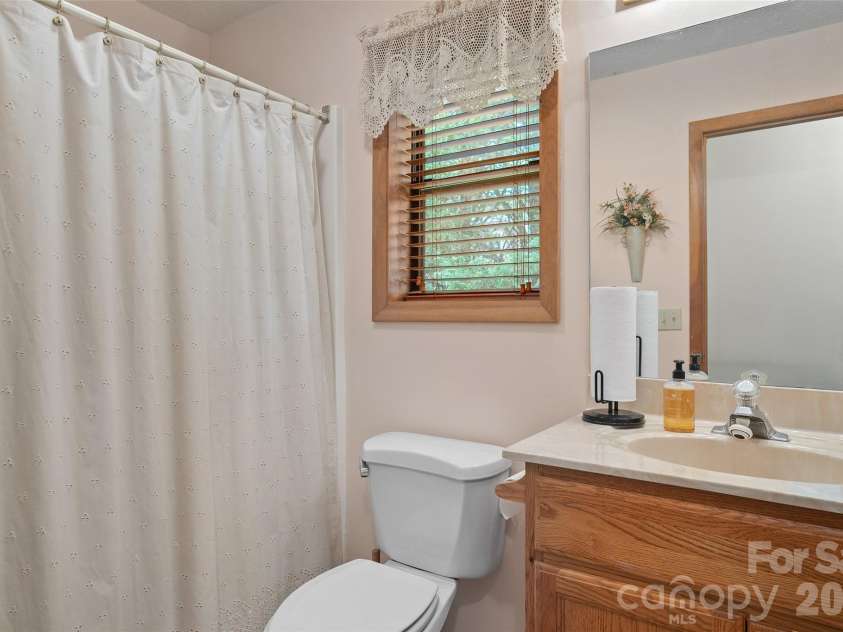 43 Thoren Court, Clyde, NC 28721.  MLS# CAR4415491, YatesRealty ID 45951. 