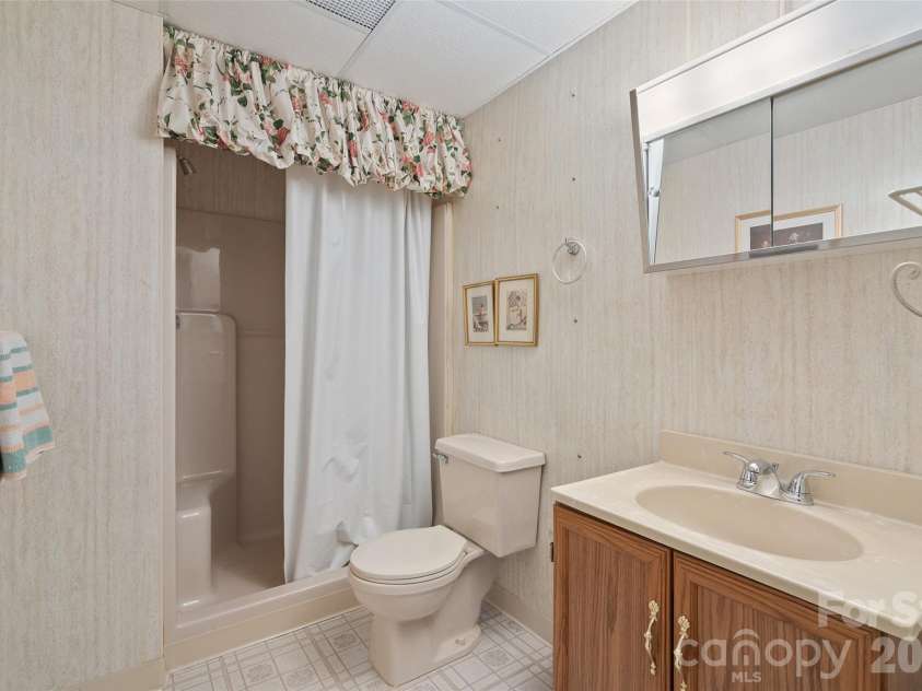 43 Thoren Court, Clyde, NC 28721.  MLS# CAR4415491, YatesRealty ID 45951. 
