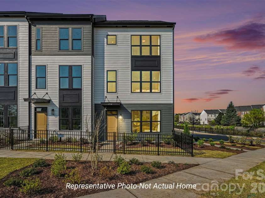 2720 Respite Lane, Charlotte, NC 28273.  MLS# CAR4405441, YatesRealty ID 45954. 