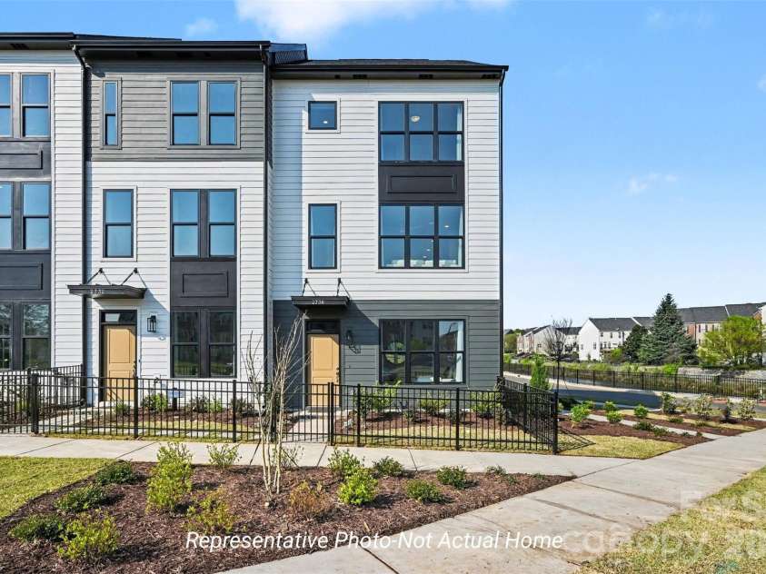 2720 Respite Lane, Charlotte, NC 28273.  MLS# CAR4405441, YatesRealty ID 45954. 