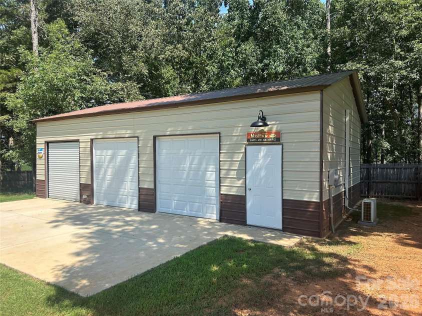1319 Baucom Road, Monroe, NC 28110.  MLS# CAR4416661, YatesRealty ID 45956. 