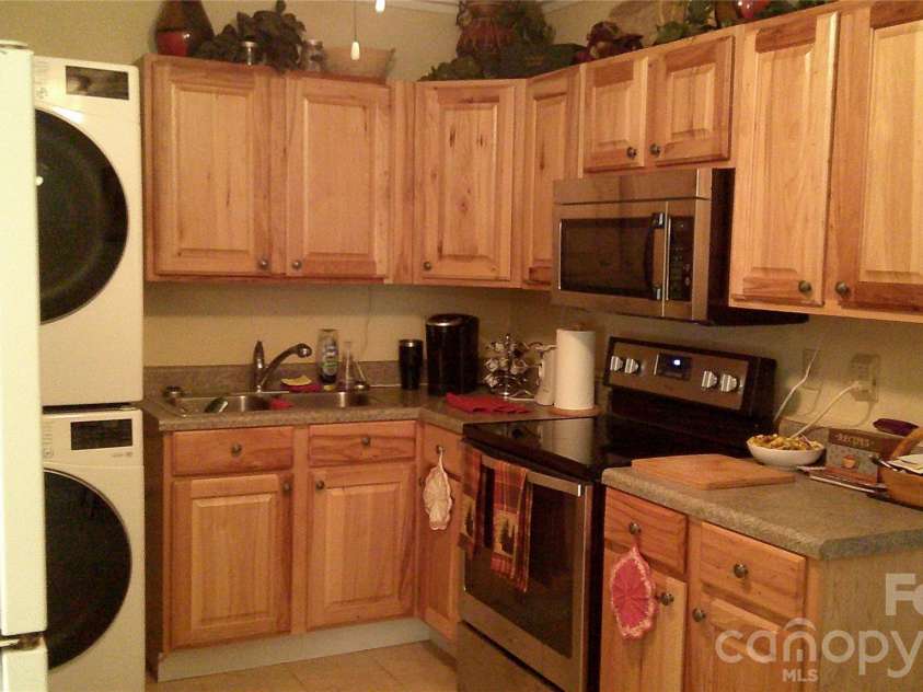 41 Shirdash Drive, Maggie Valley, NC 28751.  MLS# CAR4345252, YatesRealty ID 4596. 