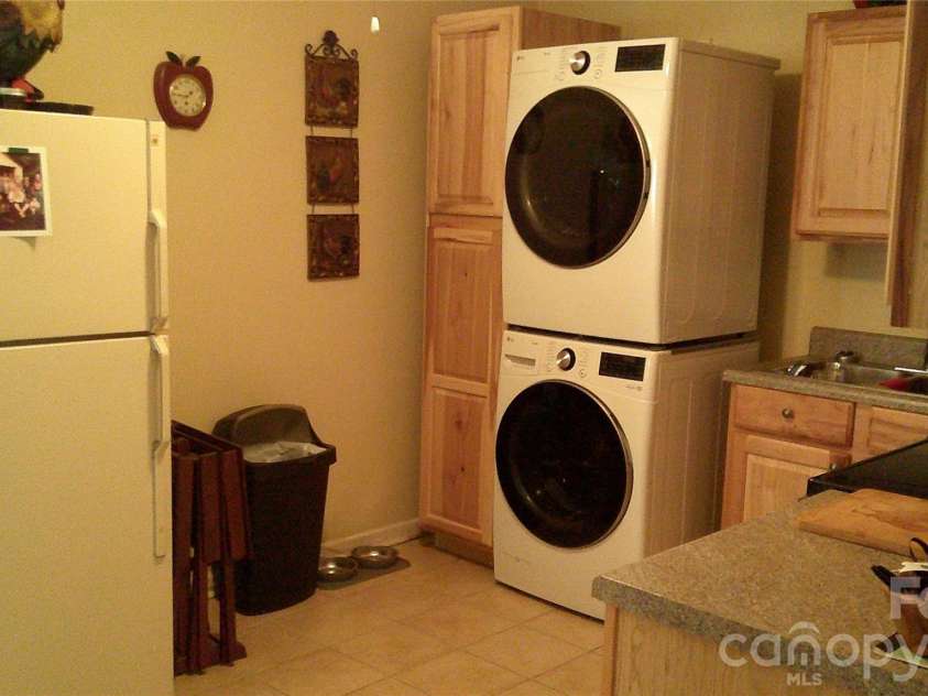 41 Shirdash Drive, Maggie Valley, NC 28751.  MLS# CAR4345252, YatesRealty ID 4596. 