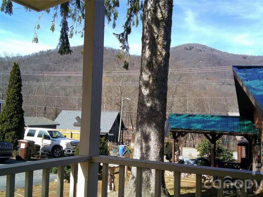 41 Shirdash Drive, Maggie Valley, NC 28751.  MLS# CAR4345252, YatesRealty ID 4596. 