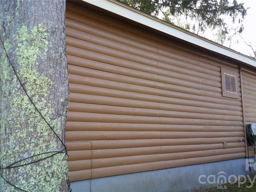 41 Shirdash Drive, Maggie Valley, NC 28751.  MLS# CAR4345252, YatesRealty ID 4596. 