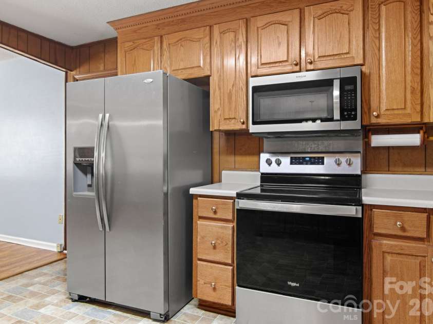 307 Somerset Drive, Kings Mountain, NC 28086.  MLS# CAR4406255, YatesRealty ID 45960. 