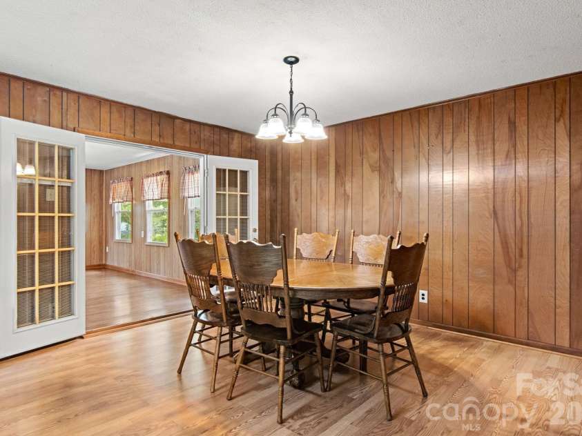 307 Somerset Drive, Kings Mountain, NC 28086.  MLS# CAR4406255, YatesRealty ID 45960. 