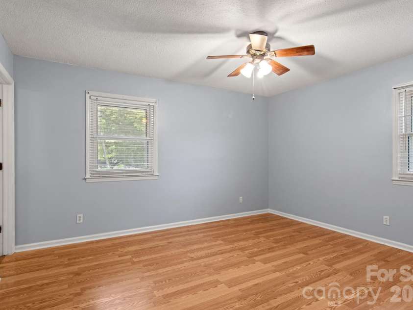 307 Somerset Drive, Kings Mountain, NC 28086.  MLS# CAR4406255, YatesRealty ID 45960. 