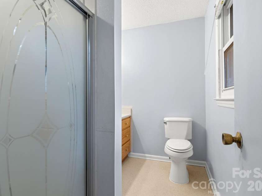 307 Somerset Drive, Kings Mountain, NC 28086.  MLS# CAR4406255, YatesRealty ID 45960. 