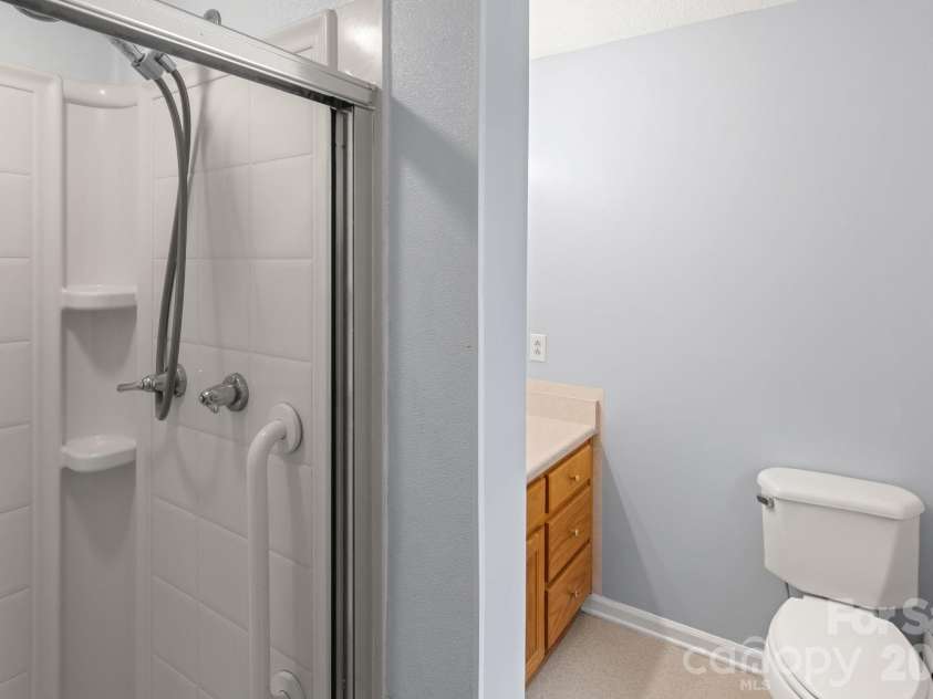 307 Somerset Drive, Kings Mountain, NC 28086.  MLS# CAR4406255, YatesRealty ID 45960. 