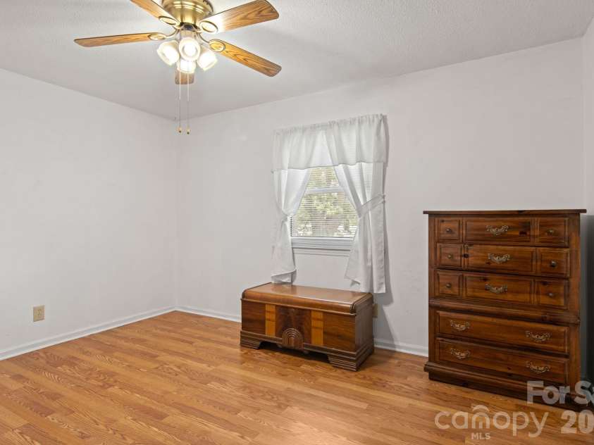 307 Somerset Drive, Kings Mountain, NC 28086.  MLS# CAR4406255, YatesRealty ID 45960. 