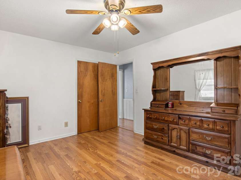 307 Somerset Drive, Kings Mountain, NC 28086.  MLS# CAR4406255, YatesRealty ID 45960. 