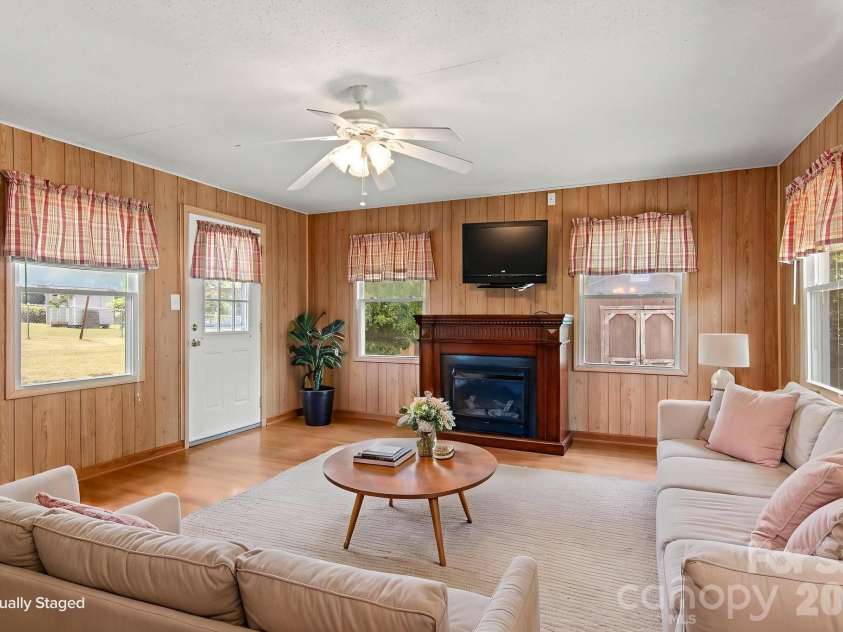 307 Somerset Drive, Kings Mountain, NC 28086.  MLS# CAR4406255, YatesRealty ID 45960. Virtually Staged Bonus Room