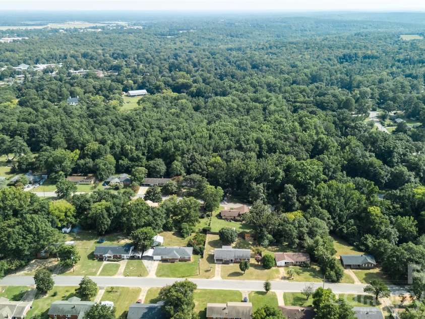 5426 Oakcrest Road, Sumter, SC 29154.  MLS# CAR4412040, YatesRealty ID 45961. 