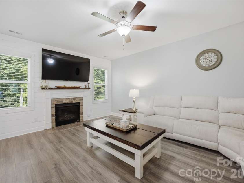 195 Timberwind Road, Franklinton, NC 27525.  MLS# CAR4416974, YatesRealty ID 45963. 