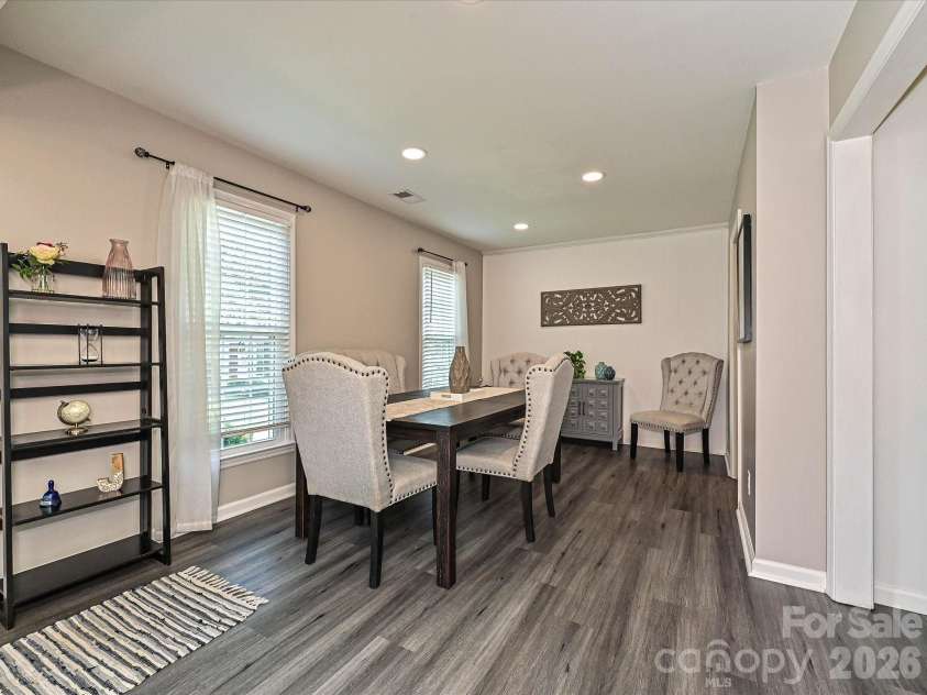 8069 Regent Park Lane, Charlotte, NC 28210.  MLS# CAR4415481, YatesRealty ID 45964. 