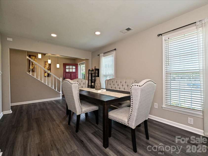 8069 Regent Park Lane, Charlotte, NC 28210.  MLS# CAR4415481, YatesRealty ID 45964. 