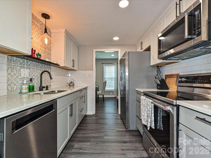 8069 Regent Park Lane, Charlotte, NC 28210.  MLS# CAR4415481, YatesRealty ID 45964. 