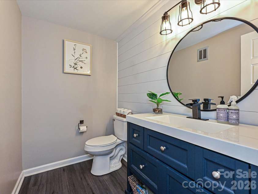 8069 Regent Park Lane, Charlotte, NC 28210.  MLS# CAR4415481, YatesRealty ID 45964. 